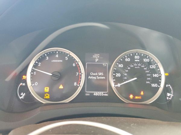 2016 LEXUS IS 200t