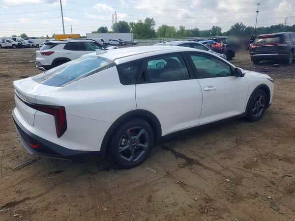 2026 KIA K4 LX, LXS