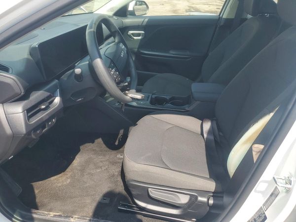 2026 KIA K4 LX, LXS
