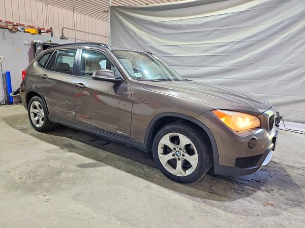 2013 BMW X1 sDrive28i — Passenger 3/4