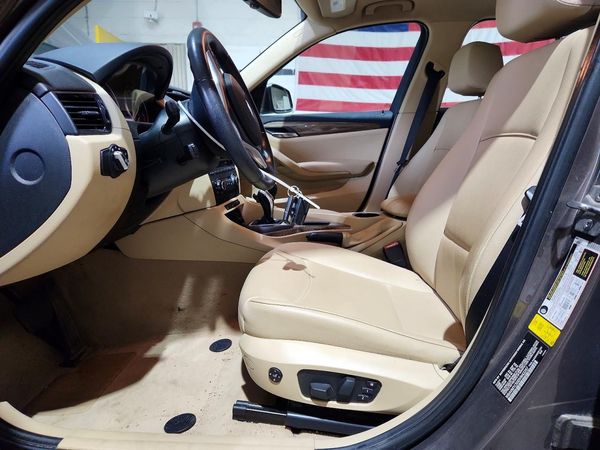 2013 BMW X1 sDrive28i — DENT