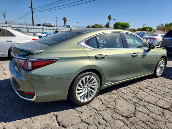 2019 LEXUS ES 300h