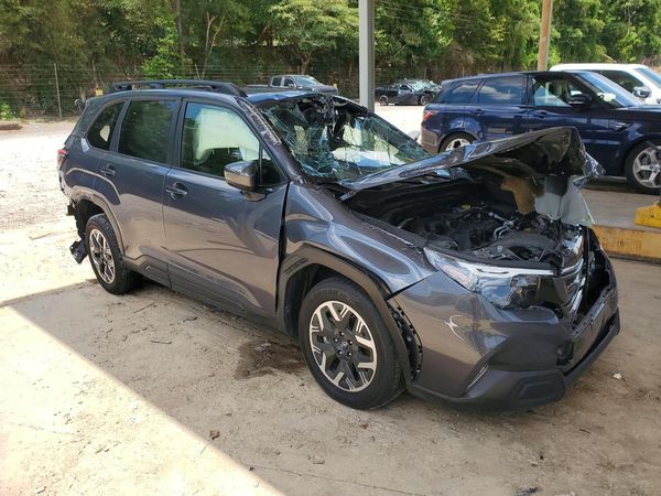 2025 SUBARU FORESTER Premium