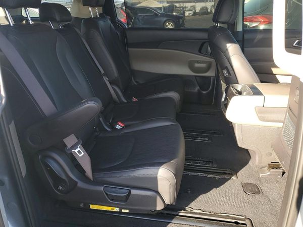 2025 KIA CARNIVAL EX