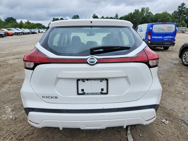 2021 NISSAN KICKS