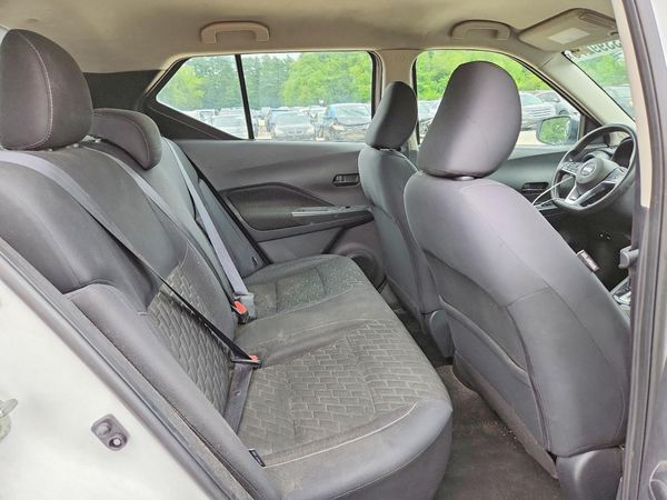 2021 NISSAN KICKS