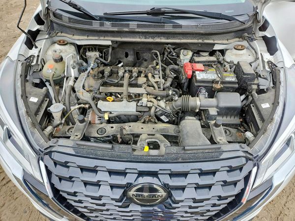2021 NISSAN KICKS