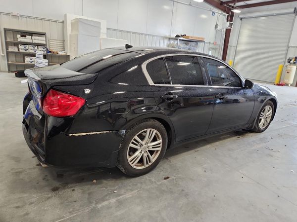 2013 INFINITI G37