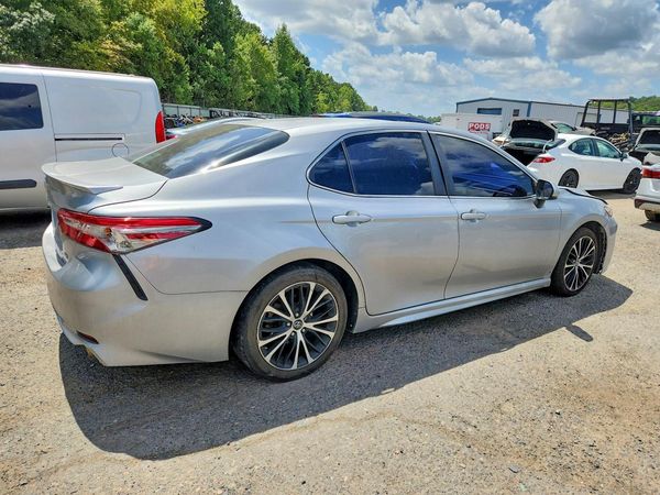 2018 TOYOTA CAMRY L/LE/SE/XLE