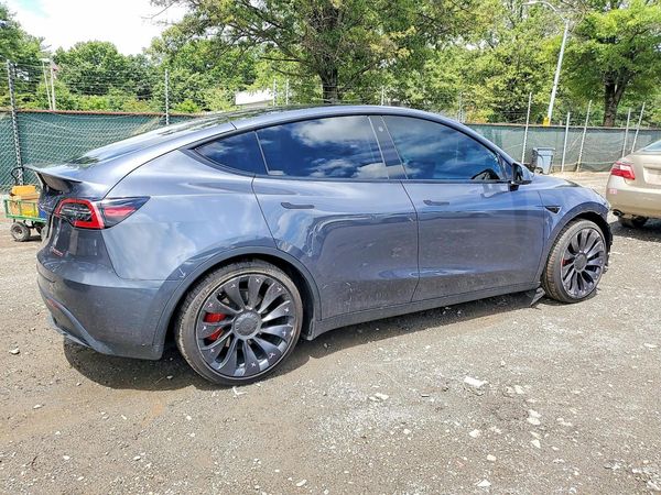2022 TESLA MODEL Y