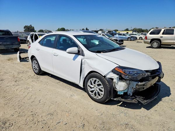 2017 TOYOTA COROLLA