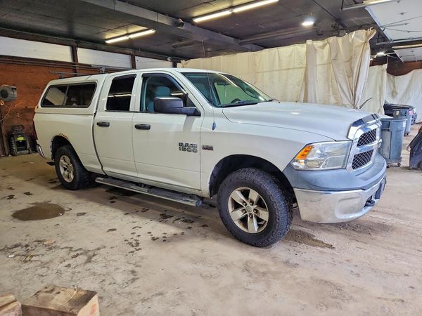 2014 RAM 1500 ST QUAD CAB 4X4