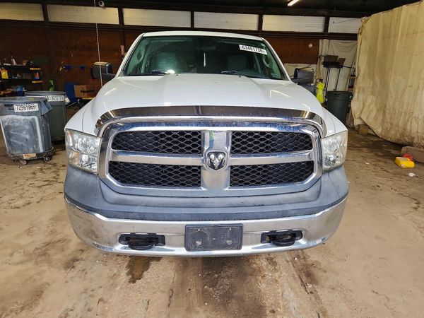 2014 RAM 1500 ST QUAD CAB 4X4