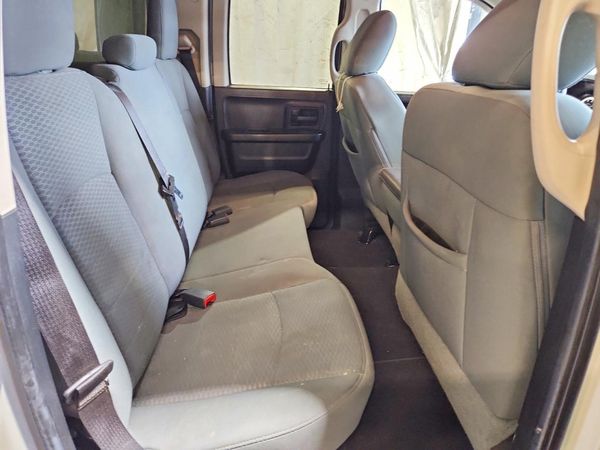 2014 RAM 1500 ST QUAD CAB 4X4