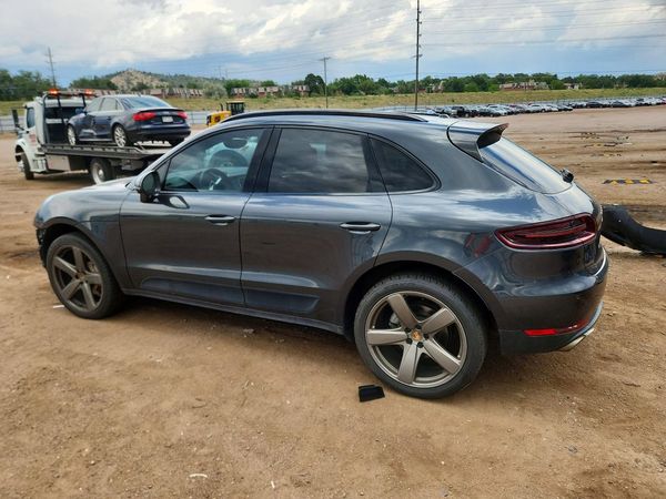 2017 PORSCHE MACAN