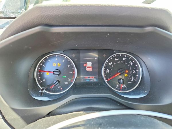 2021 TOYOTA RAV4 LE