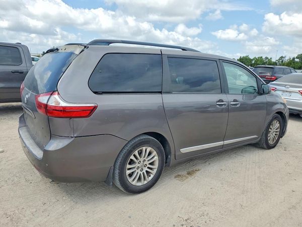2016 TOYOTA SIENNA