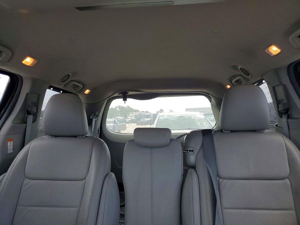 2016 TOYOTA SIENNA