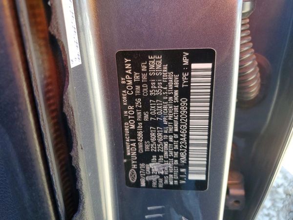 2016 HYUNDAI TUCSON SE