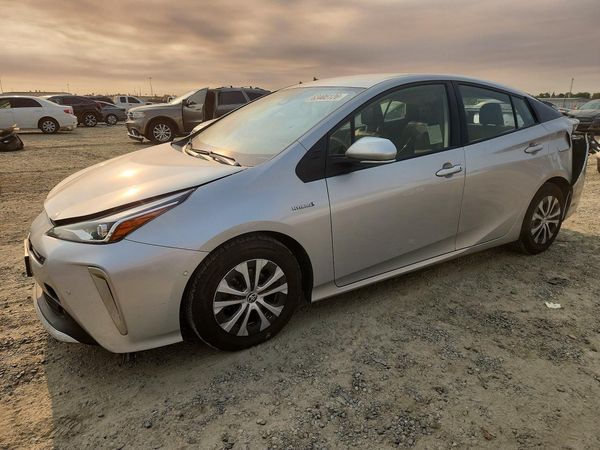 2021 TOYOTA PRIUS