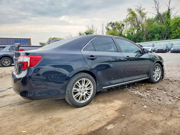 2013 TOYOTA CAMRY