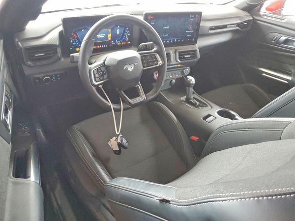 2025 FORD MUSTANG I4