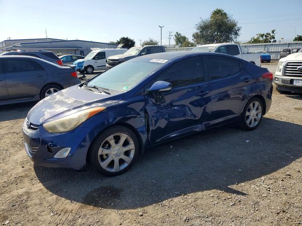 2013 HYUNDAI ELANTRA