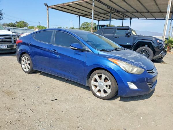 2013 HYUNDAI ELANTRA