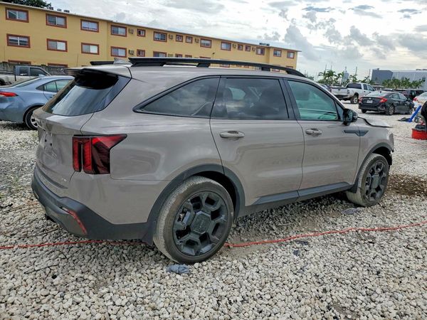 2025 KIA SORENTO