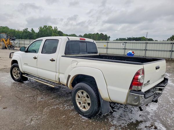 2014 TOYOTA TACOMA Delux Grade