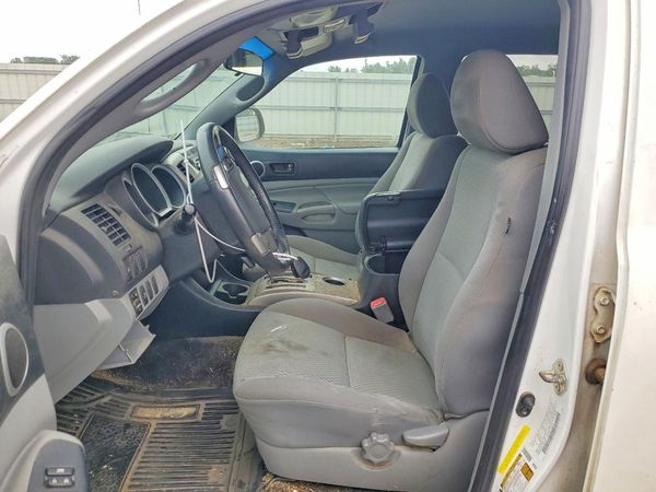 2014 TOYOTA TACOMA Delux Grade