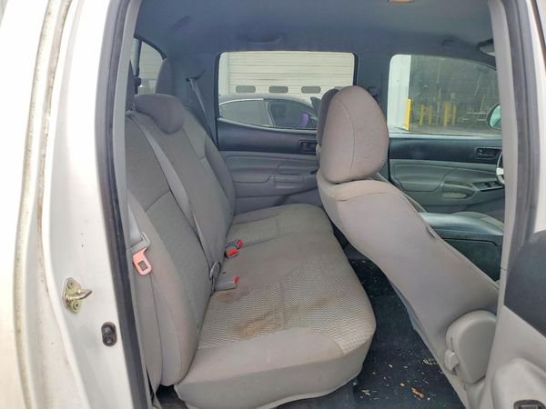 2014 TOYOTA TACOMA Delux Grade