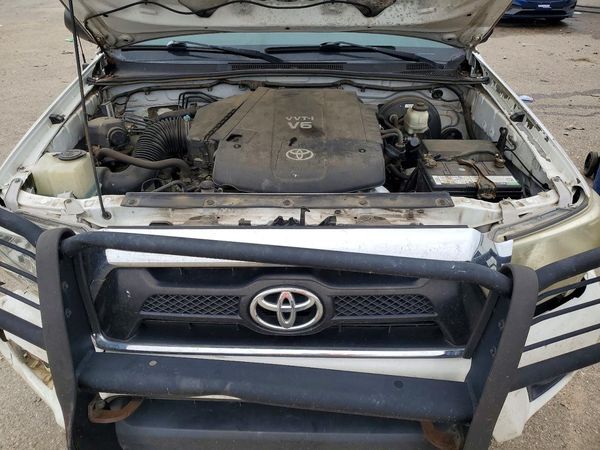 2014 TOYOTA TACOMA Delux Grade