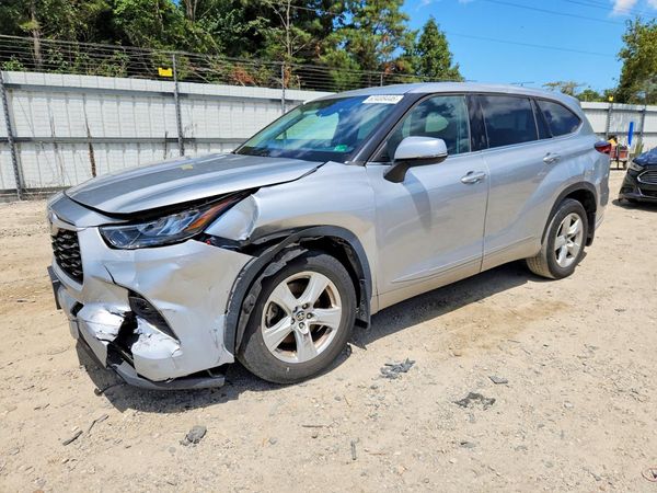2020 TOYOTA HIGHLANDER LE