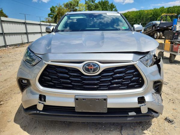 2020 TOYOTA HIGHLANDER LE