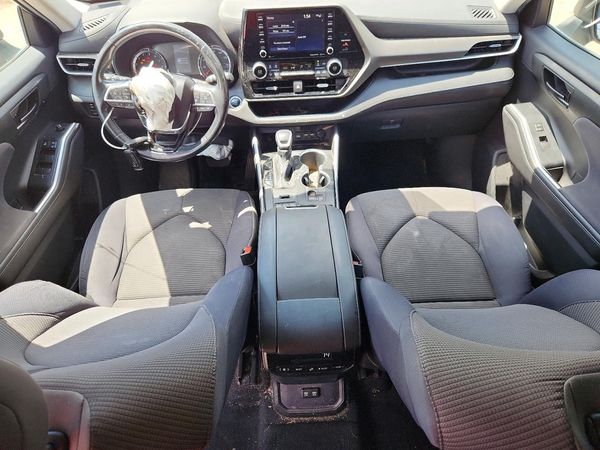 2020 TOYOTA HIGHLANDER LE
