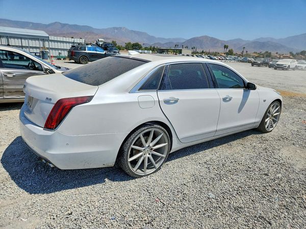 2017 CADILLAC CT6