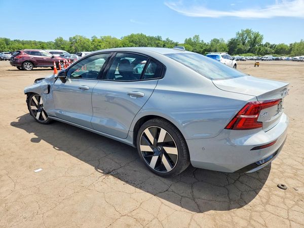 2024 VOLVO S60