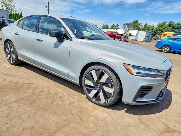 2024 VOLVO S60