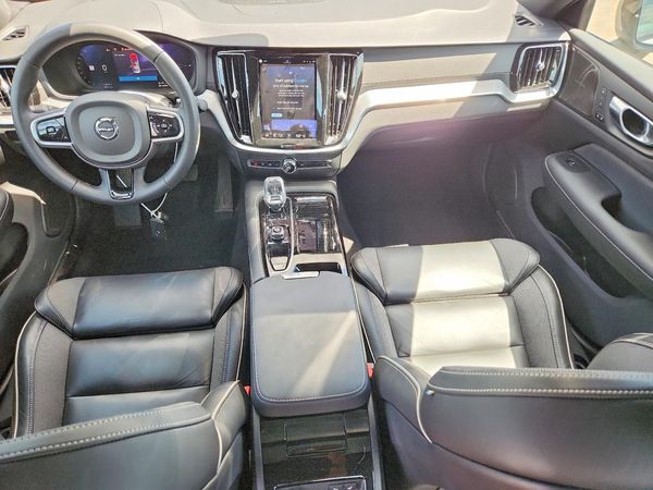 2024 VOLVO S60