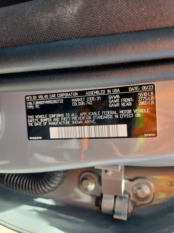 2024 VOLVO S60