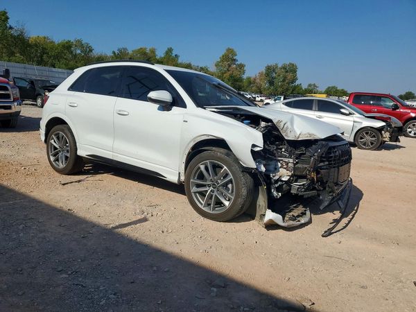 2024 AUDI Q3