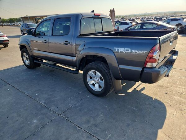 2015 TOYOTA TACOMA Delux Grade