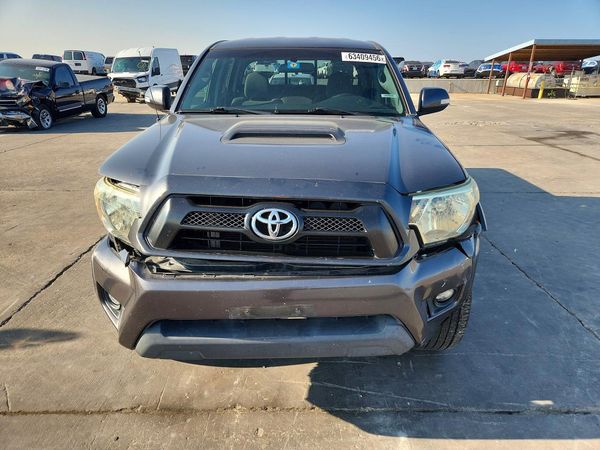 2015 TOYOTA TACOMA Delux Grade