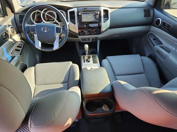 2015 TOYOTA TACOMA Delux Grade