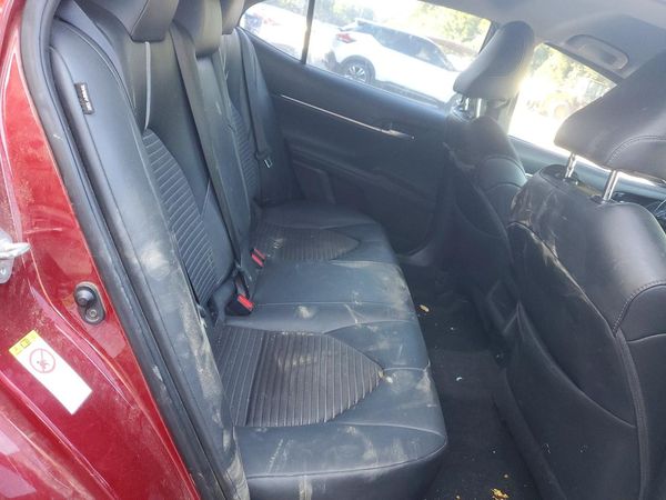 2018 TOYOTA CAMRY