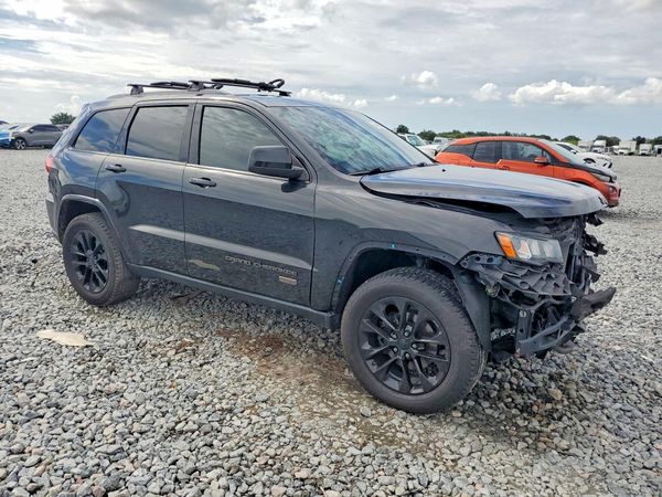 2016 JEEP GRAND CHEROKEE LAREDO 4X2