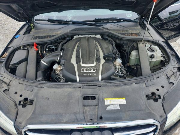 2015 AUDI A8