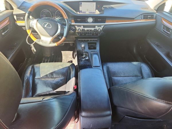 2013 LEXUS ES 300h