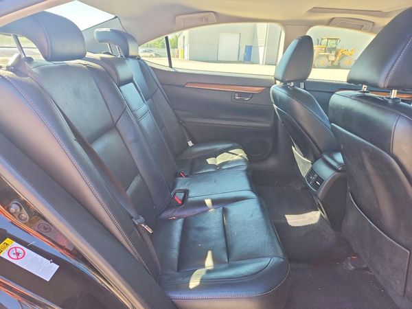 2013 LEXUS ES 300h